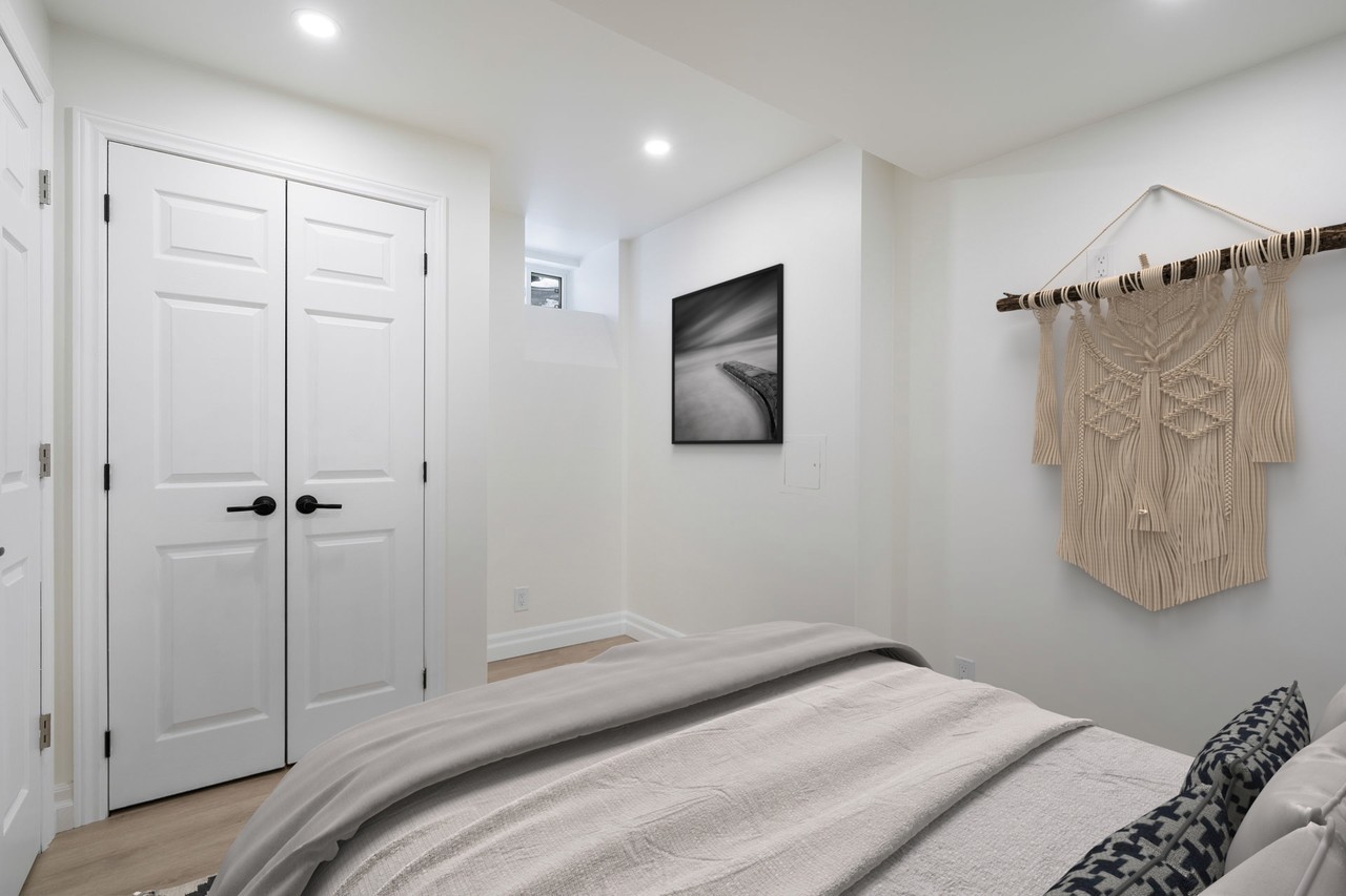 575 Clendenan Avenue - Photo 3 of 35