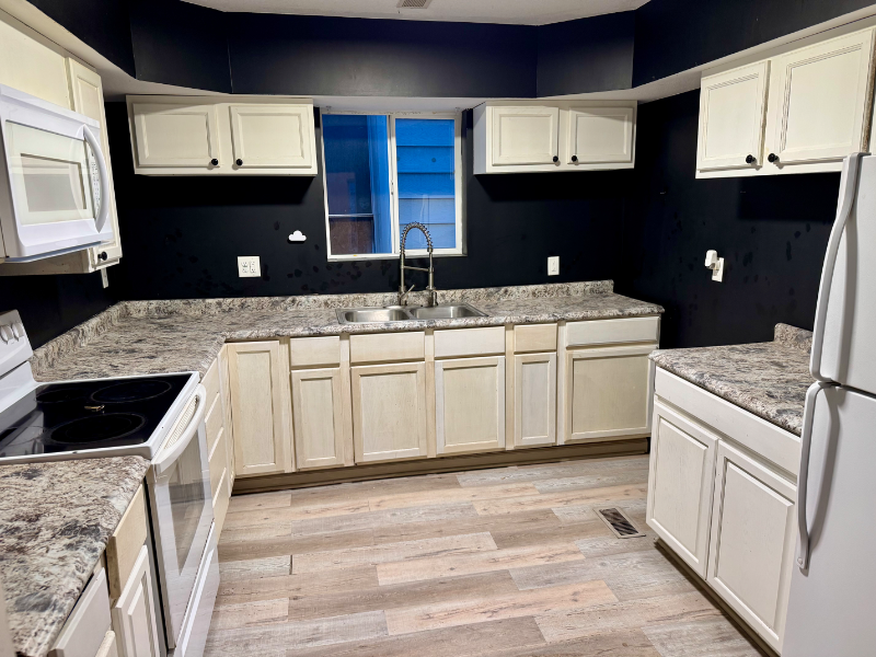 3406 Broadway - Photo 3 of 12