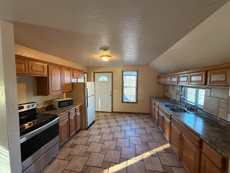 2302 Indiana Ave - Photo 2 of 9