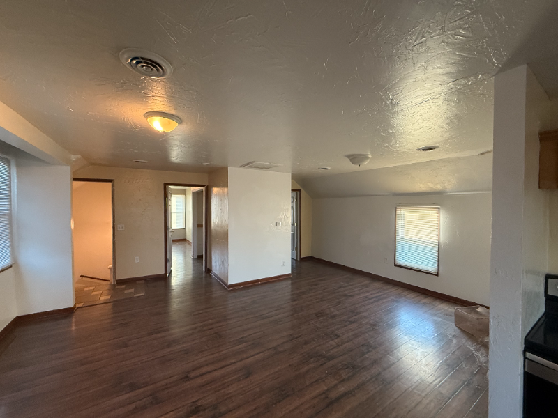 2302 Indiana Ave - Photo 3 of 9