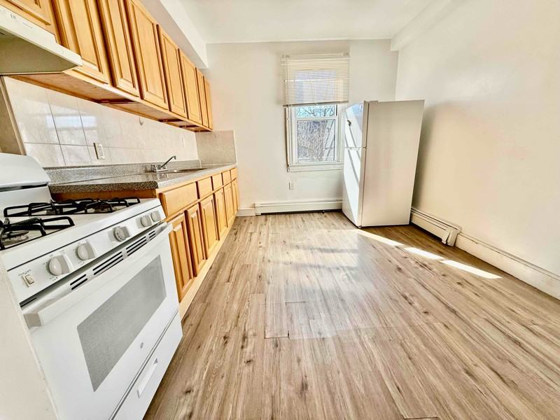 39 Cedar Pl - Photo 3 of 6