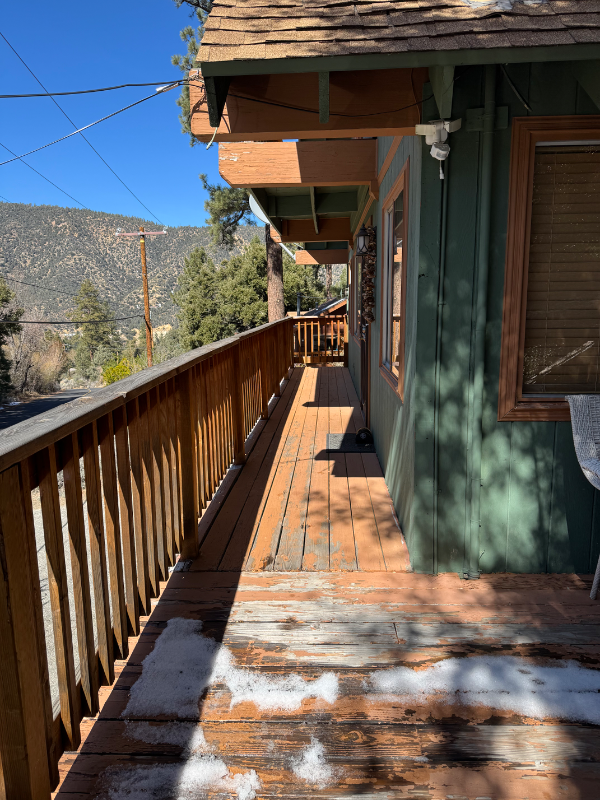 1920 Matterhorn Dr - Photo 2 of 20