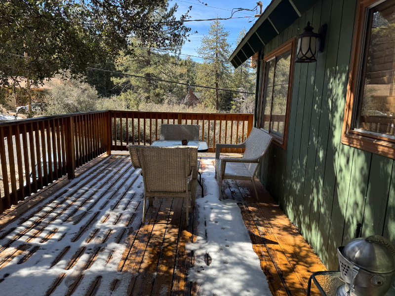 1920 Matterhorn Dr - Photo 3 of 20