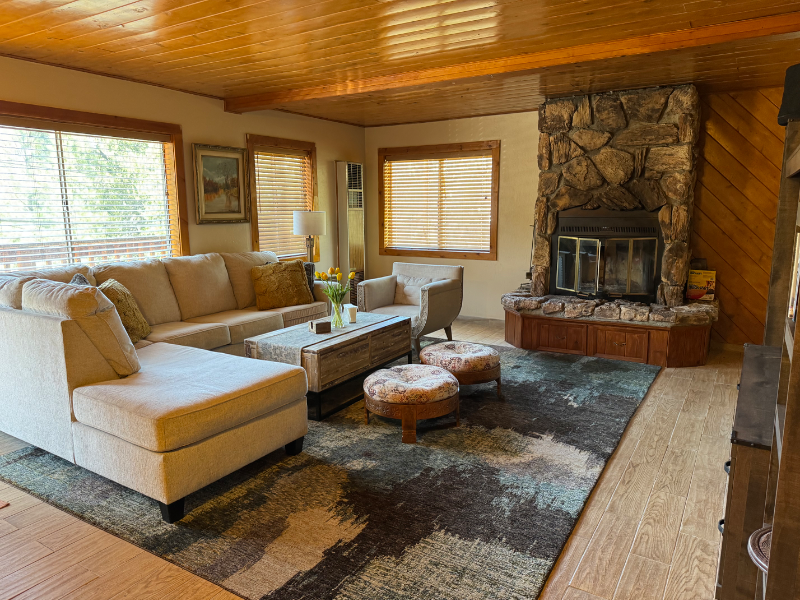 1920 Matterhorn Dr - Photo 7 of 20