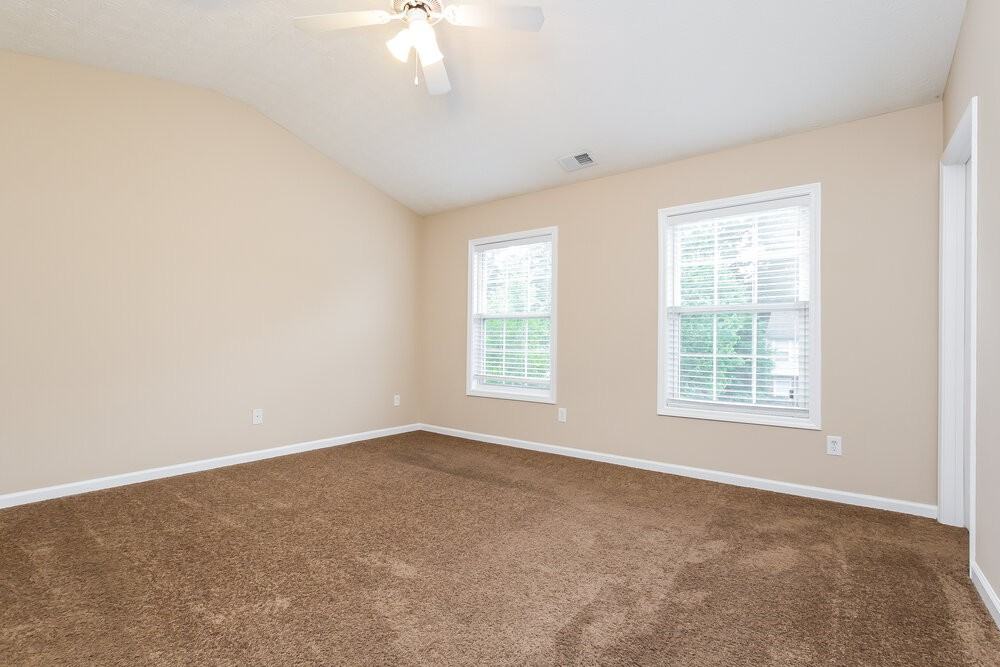 228 Chamberlyn Ln - Photo 6 of 15