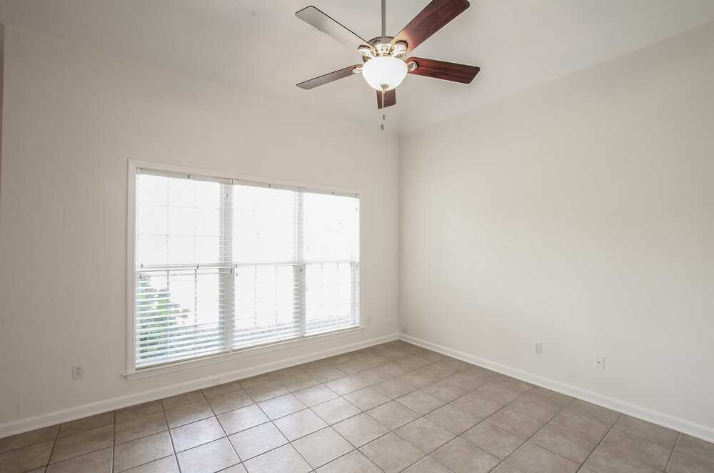 9920 Greenalder Cv N - Photo 3 of 12