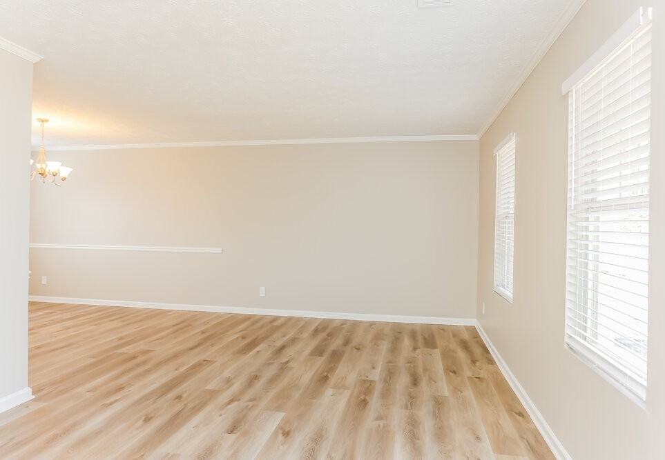 609 Fern Ter Se - Photo 4 of 17