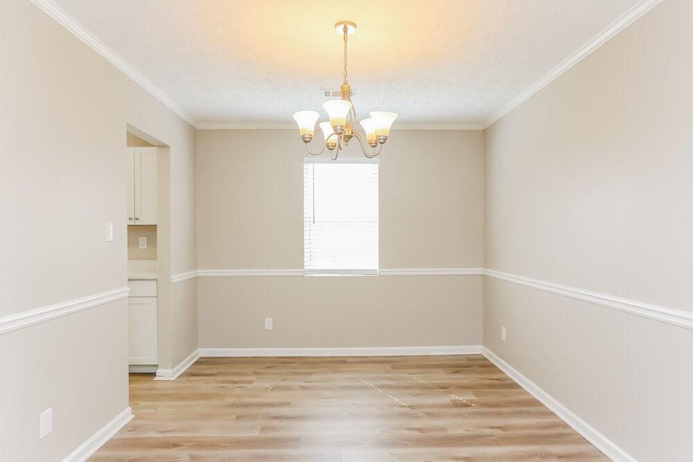 609 Fern Ter Se - Photo 5 of 17