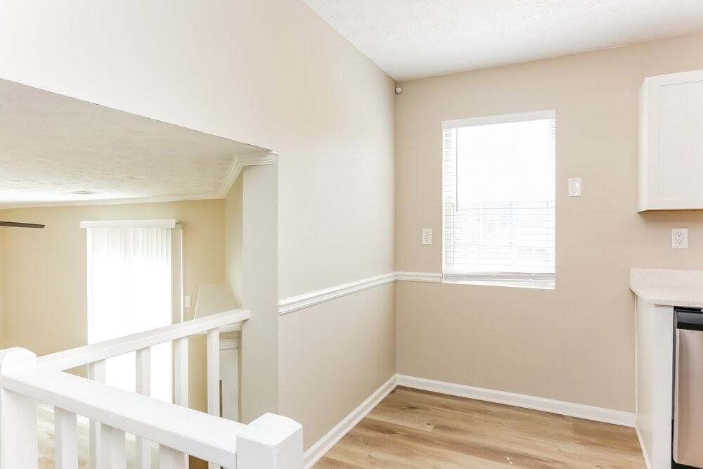 609 Fern Ter Se - Photo 6 of 17