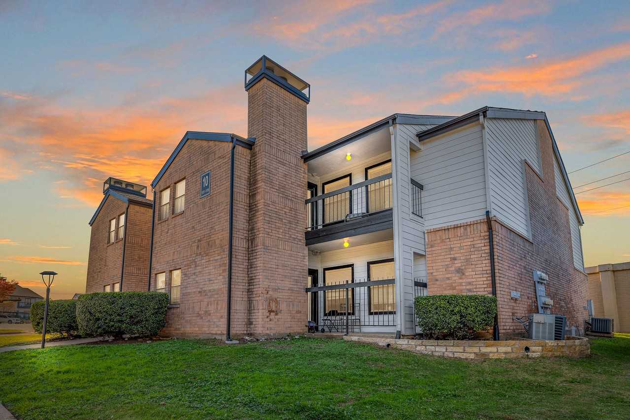 z - Historical - Spring Parc - Photo 3 of 50