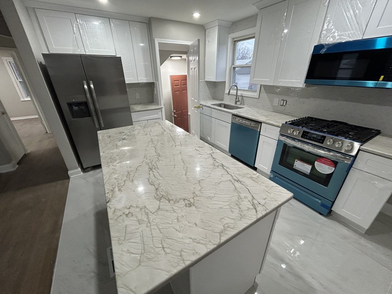 3020 Grindley Park St #1 - Photo 3 of 27