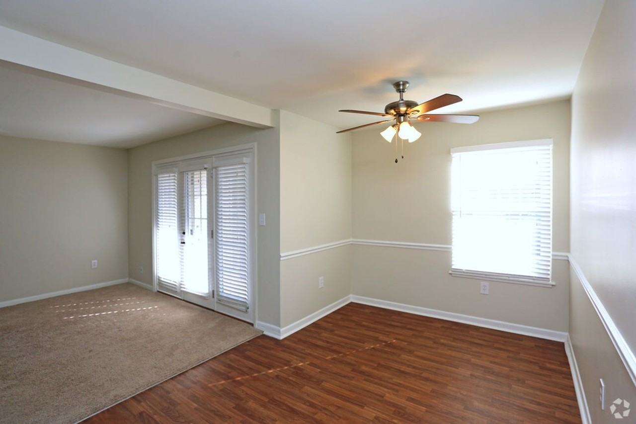 Courtyard Commons - Photo 5 of 22