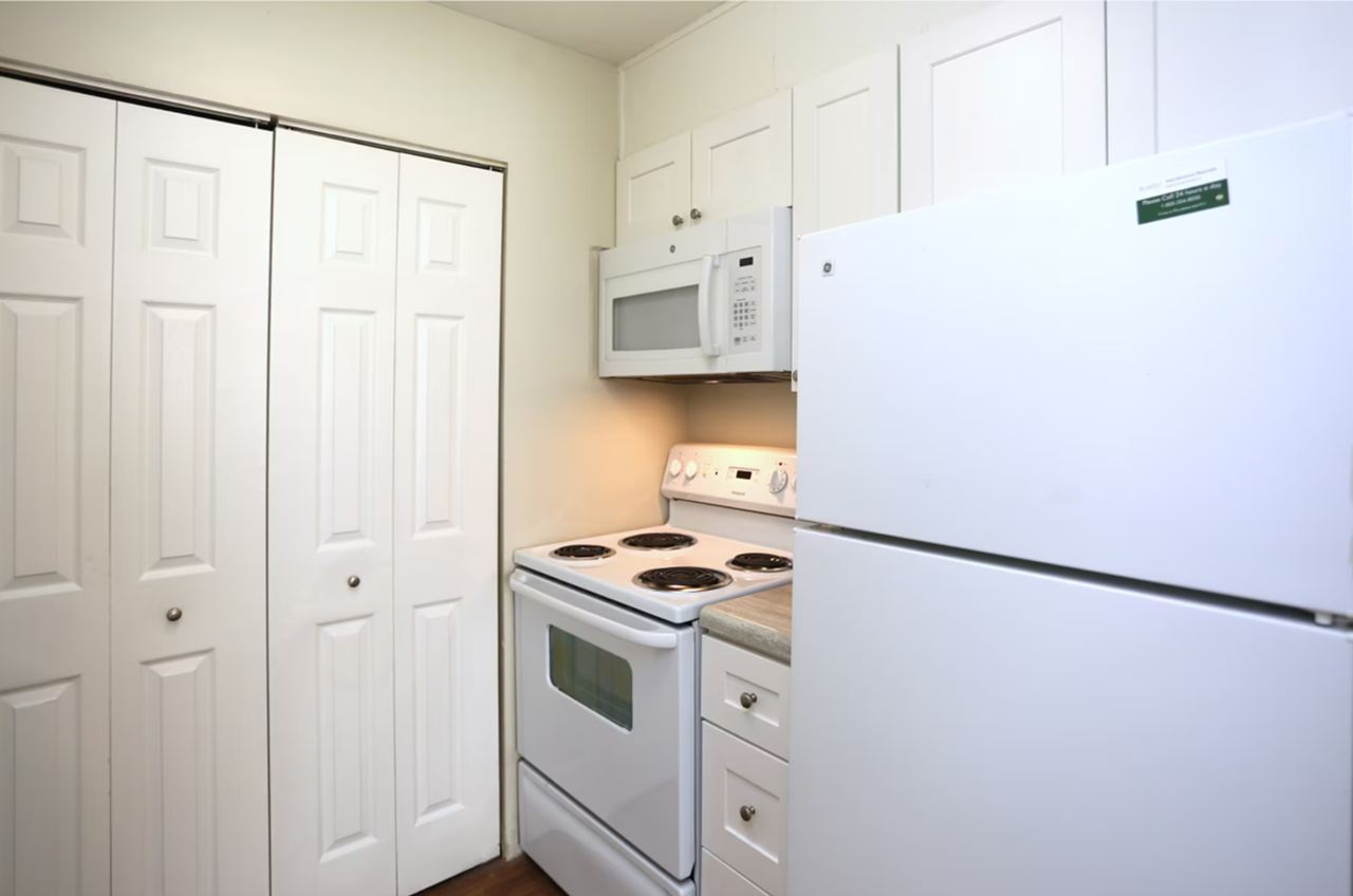 Courtyard Commons - Photo 6 of 9