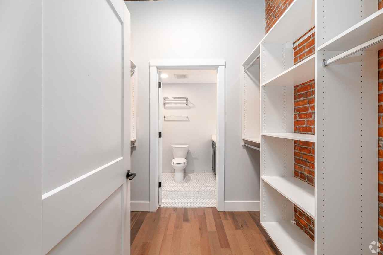 123 Hotel St #204 - Photo 3 of 29