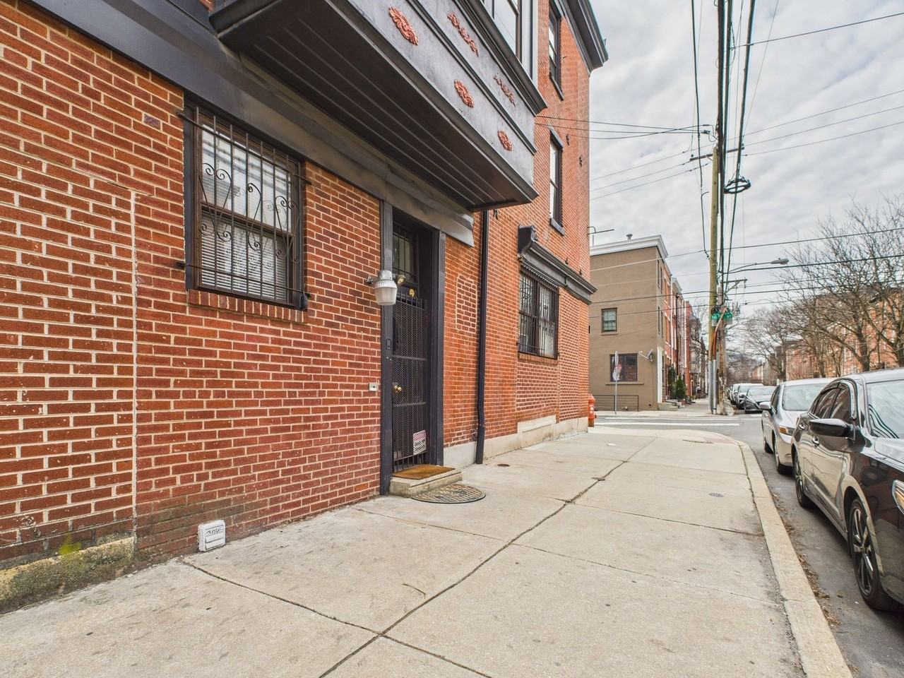 701 South 16th Street - Photo 2 of 3