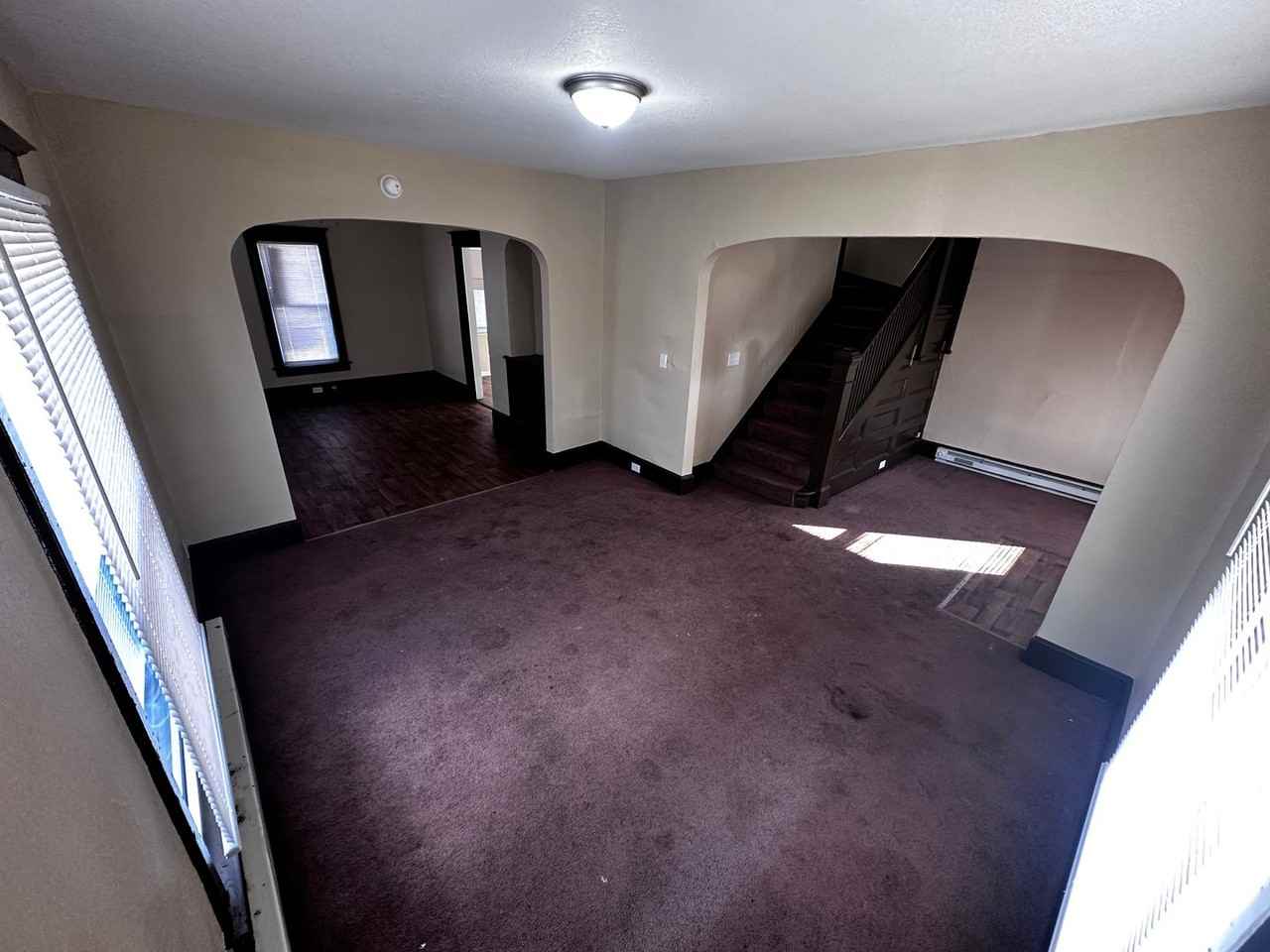 247 Sumner St - Photo 6 of 8