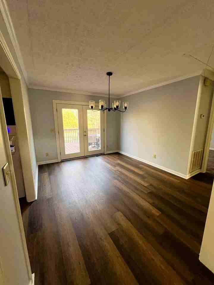 108 Glenn Forest Dr - Photo 4 of 17