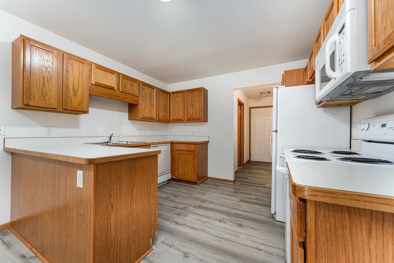 1507 Colorado St - Photo 2 of 12