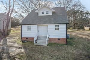 featured image of 1309 College Street