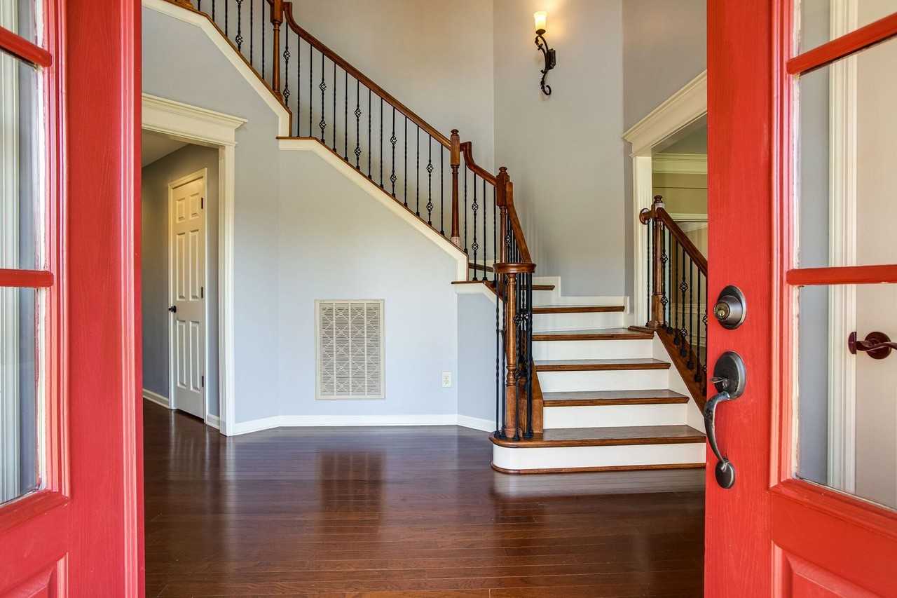 417 Gambrel St - Photo 3 of 50