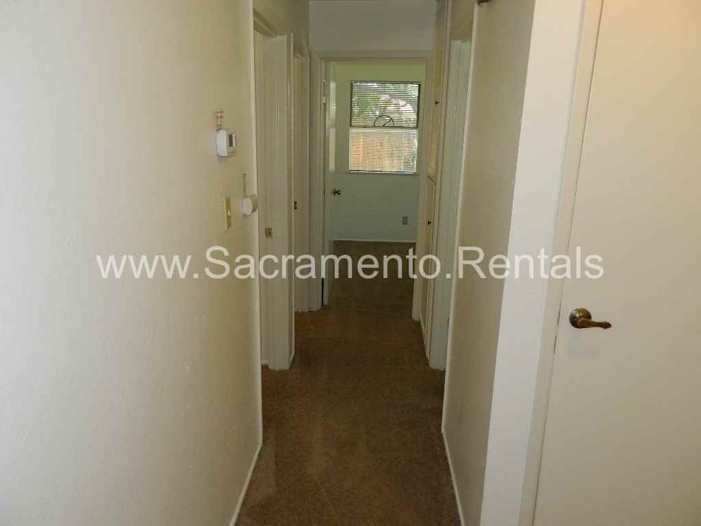 3300 3300 Windsor Drive - Photo 6 of 13