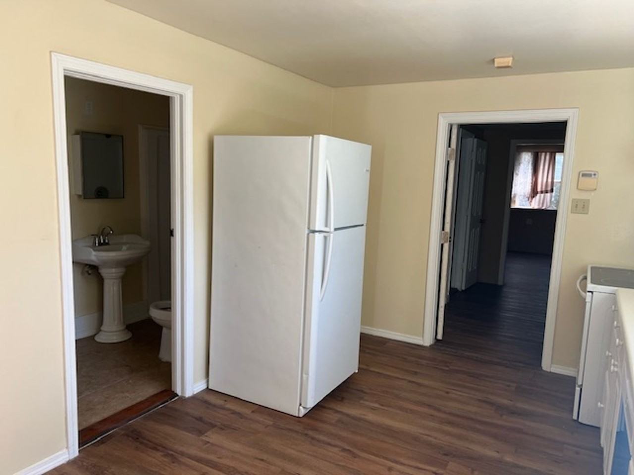 2623 Lloyds Ln - Photo 2 of 19