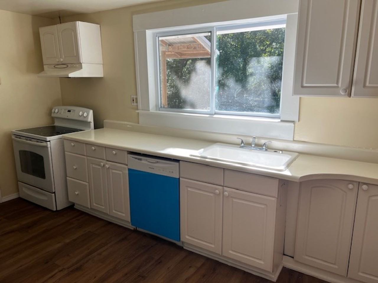 2623 Lloyds Ln - Photo 3 of 19