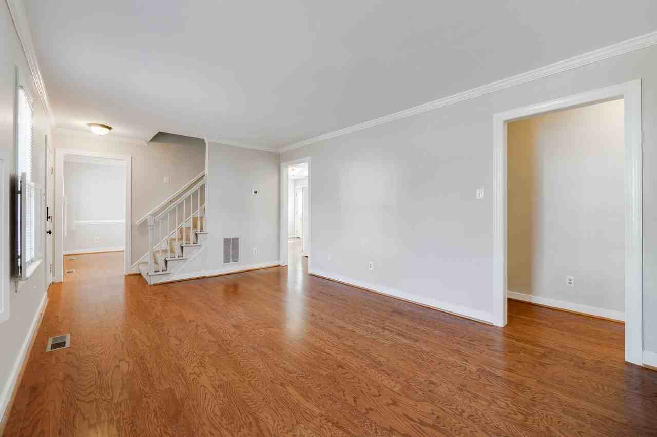 10637 Red Lion Pl - Photo 7 of 39