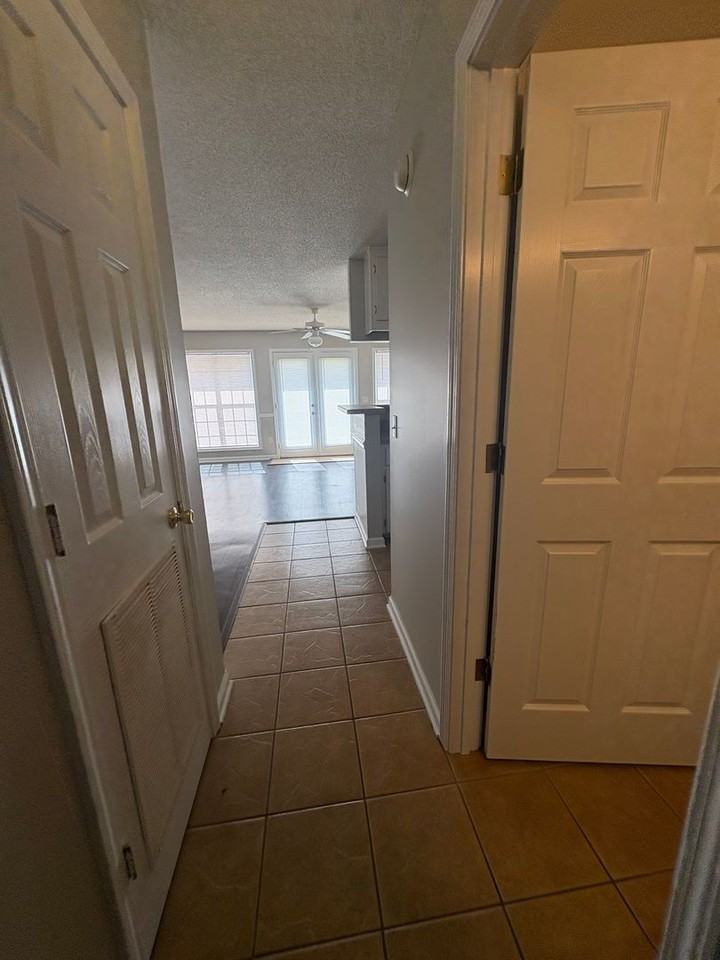 165 N Springview Dr - Photo 5 of 28