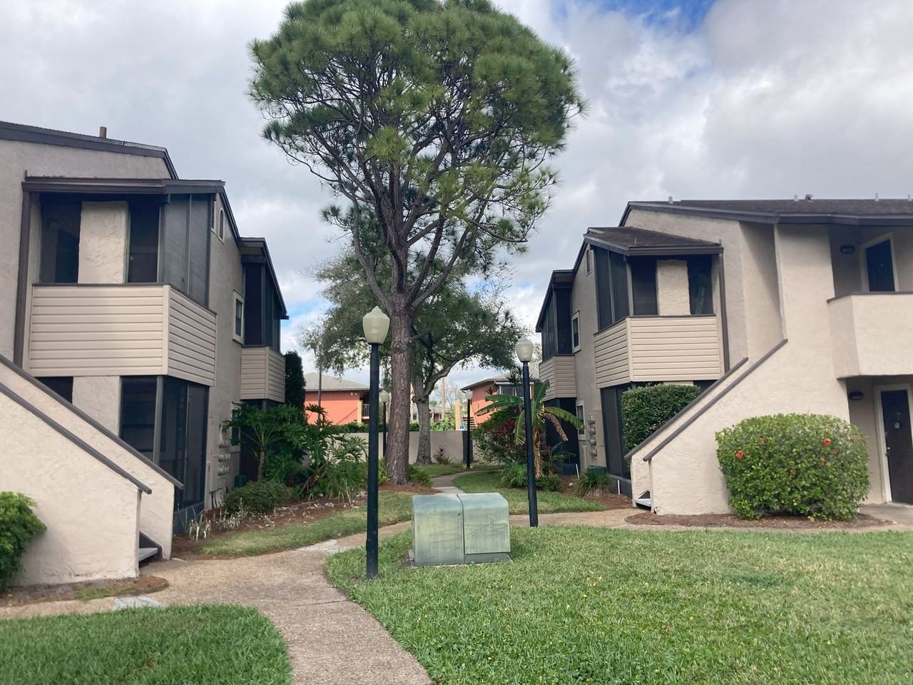 2918 Antique Oaks Cir #25