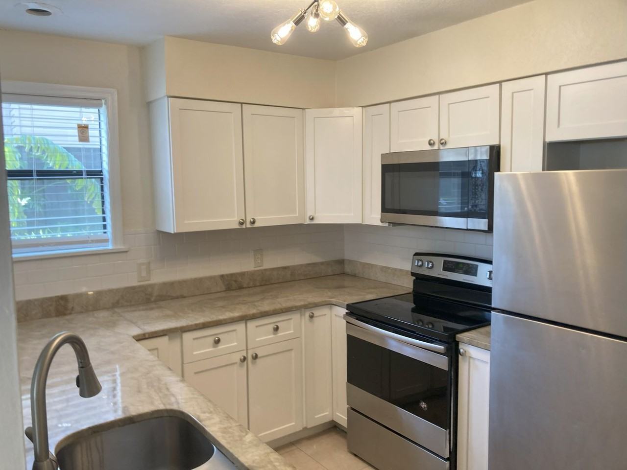 2918 Antique Oaks Cir #25 - Photo 6 of 21