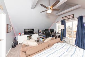 featured image of 1057 W Cornelia Ave #2