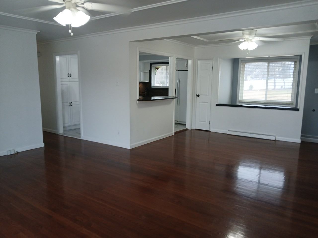2422 Wembley Dr #NA - Photo 3 of 18