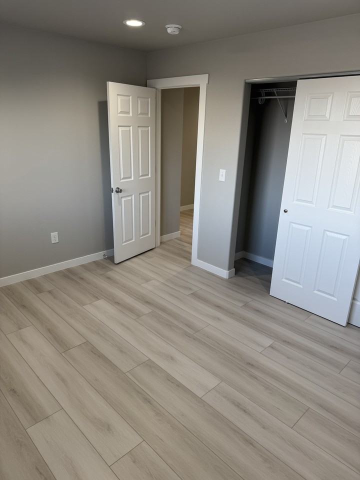 7622 Mcdougal Ave Ne #1 - Photo 5 of 15