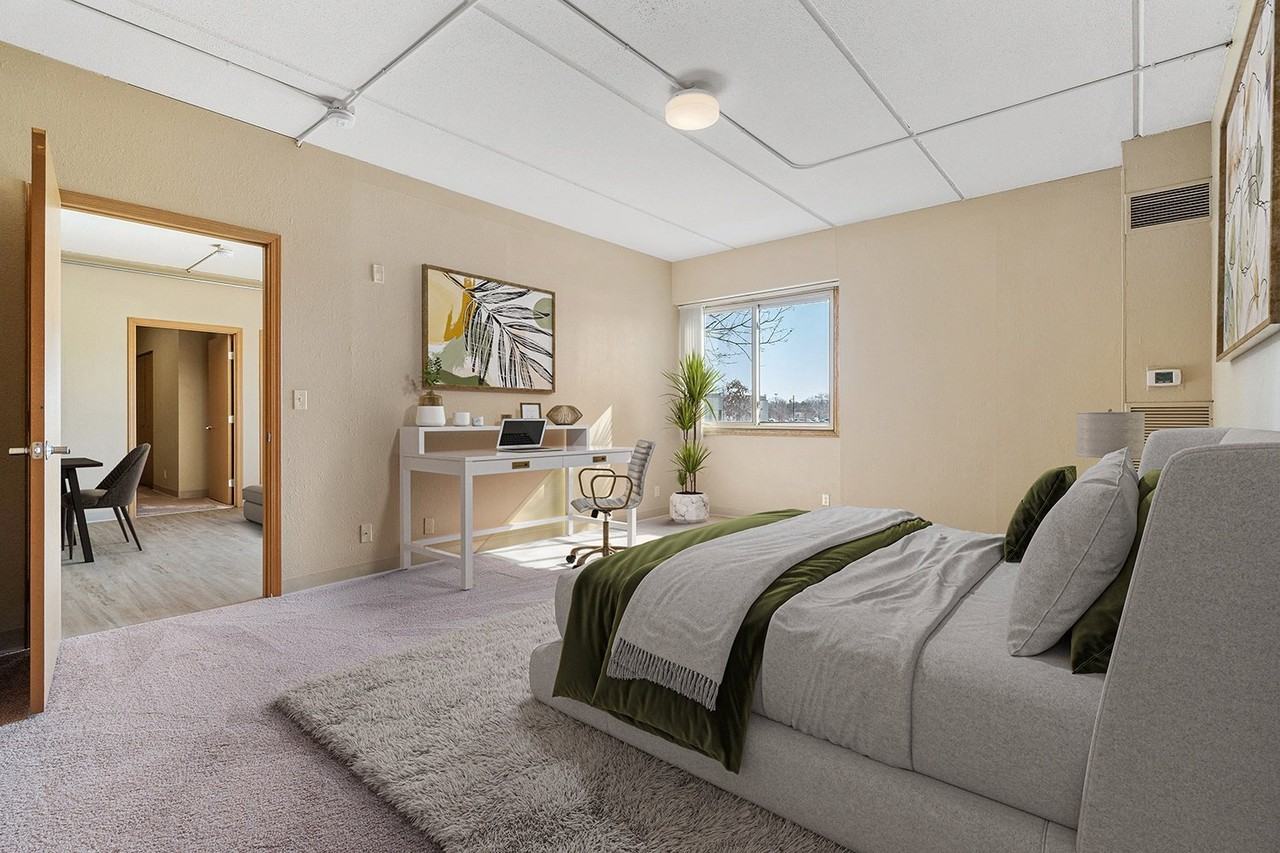 E Street Flats - Student Housing - Photo 3 of 21