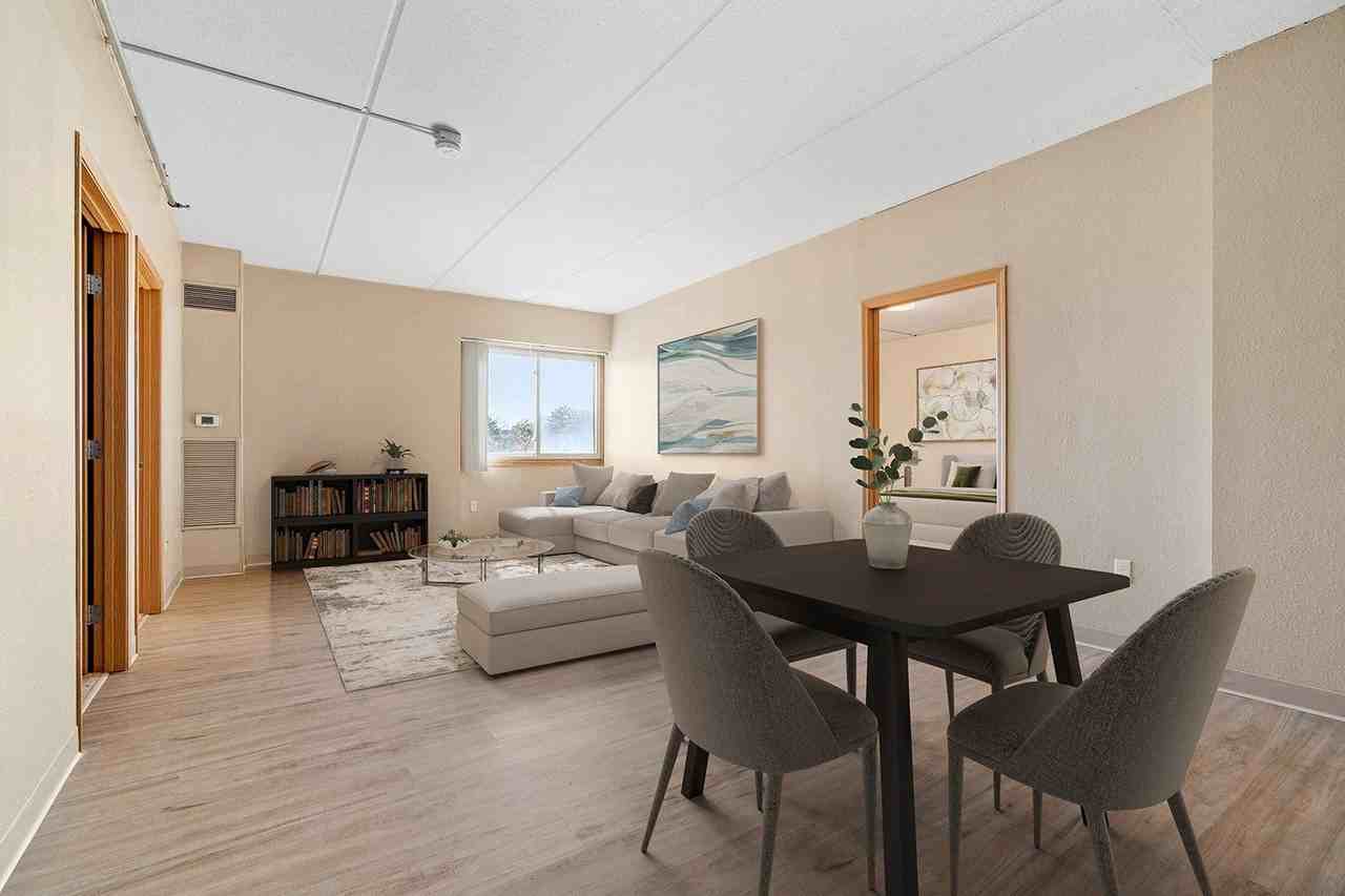 E Street Flats - Student Housing - Photo 5 of 21