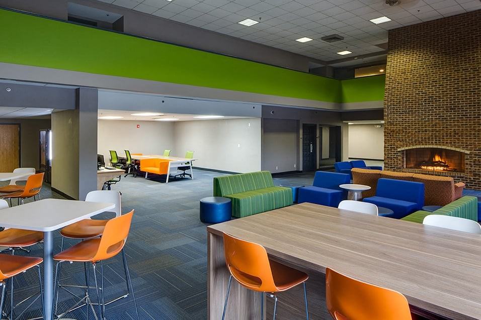 E Street Flats - Student Housing - Photo 6 of 21