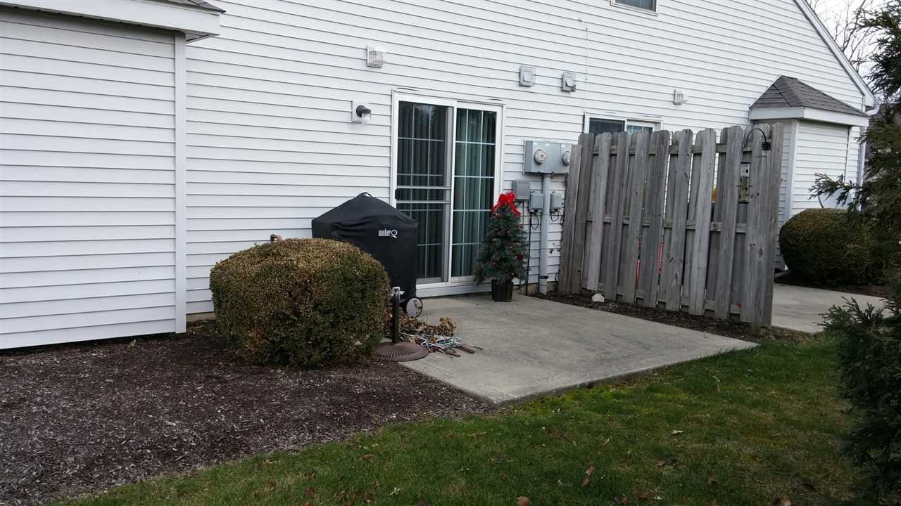 5810 Thornbriar Ln - Photo 2 of 3