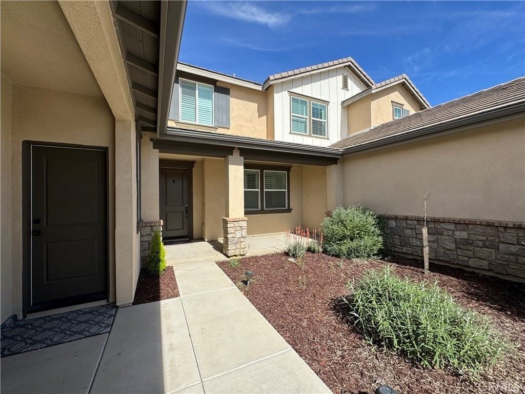 13562 Pointer Ct - Photo 5 of 42