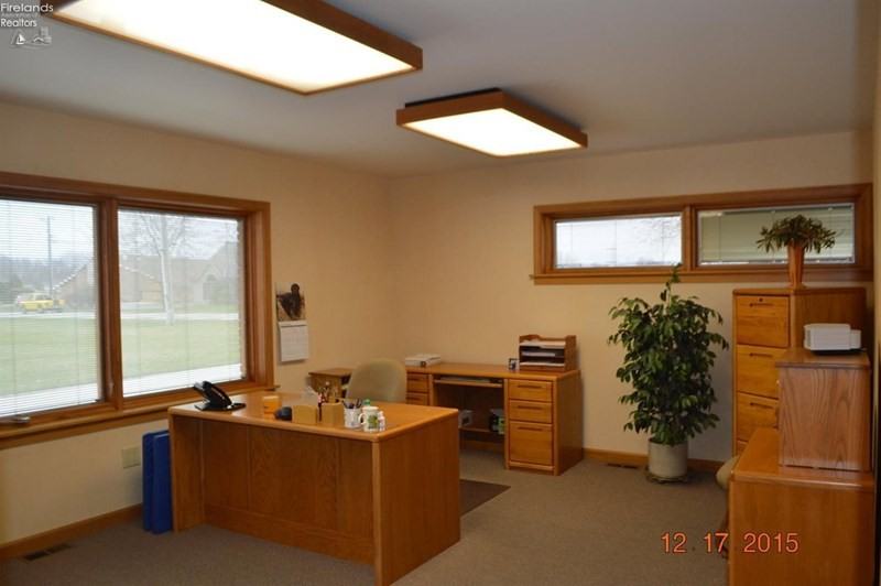 3920 Columbus Ave - Photo 3 of 16