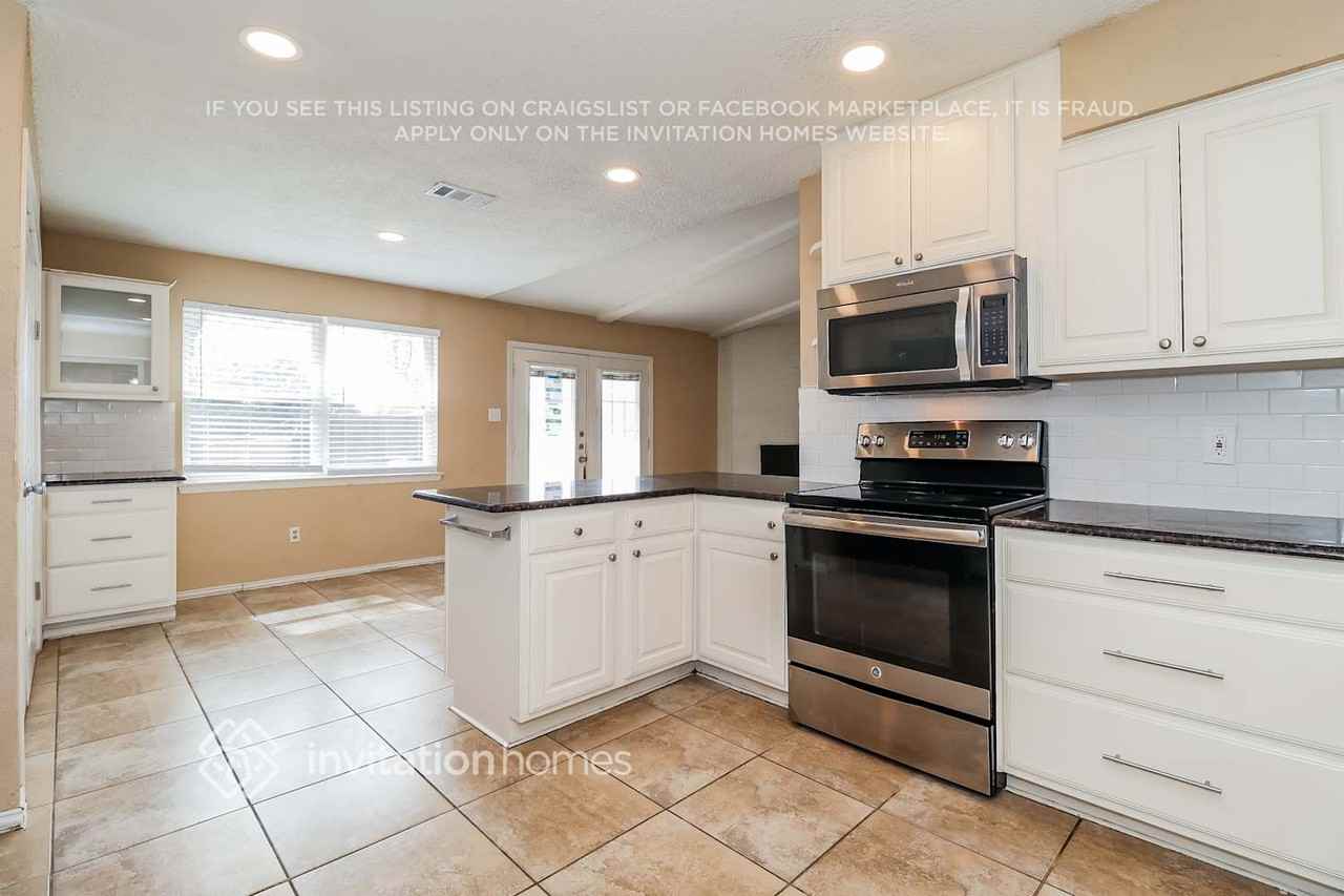 7704 Cedar Park Ave - Photo 7 of 15