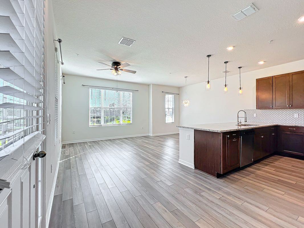 10001 Eagle Rock Aly - Photo 2 of 25