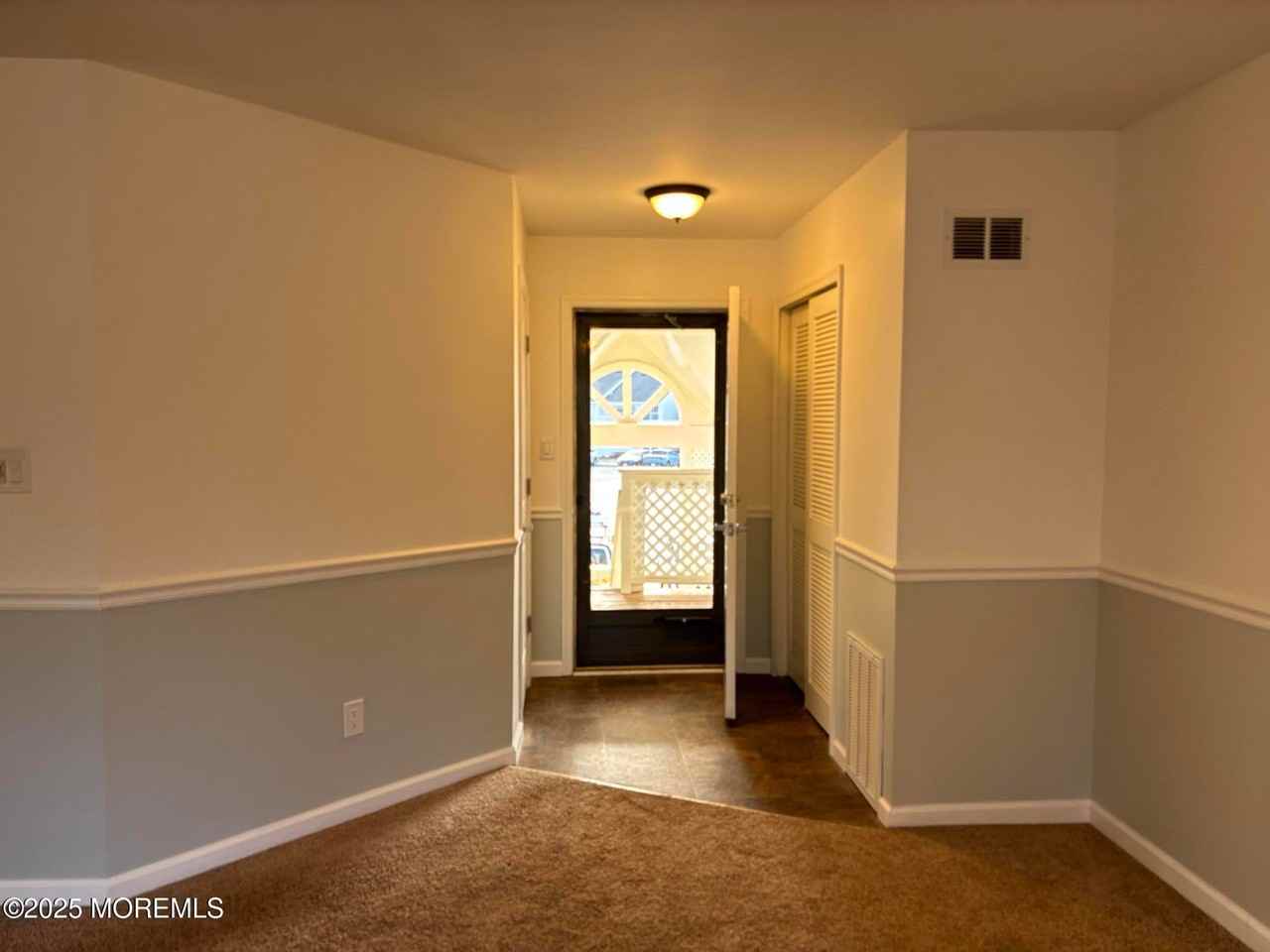 160 Pinetree Court - Photo 2 of 16