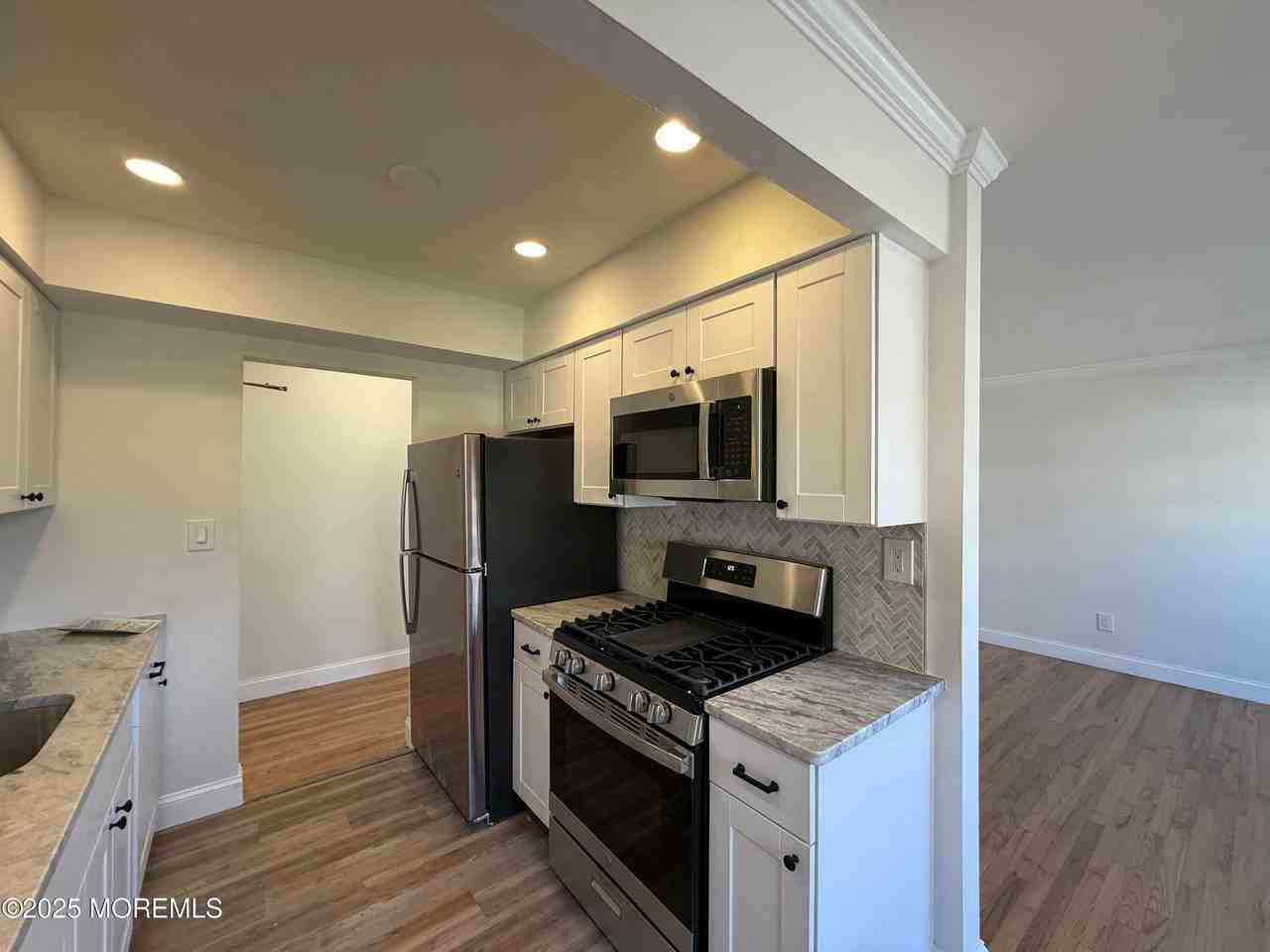 58 Stonehurst Blvd - Photo 7 of 22