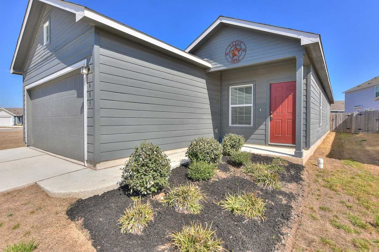 605 Rancho Del Cielo Loop - Photo 3 of 27