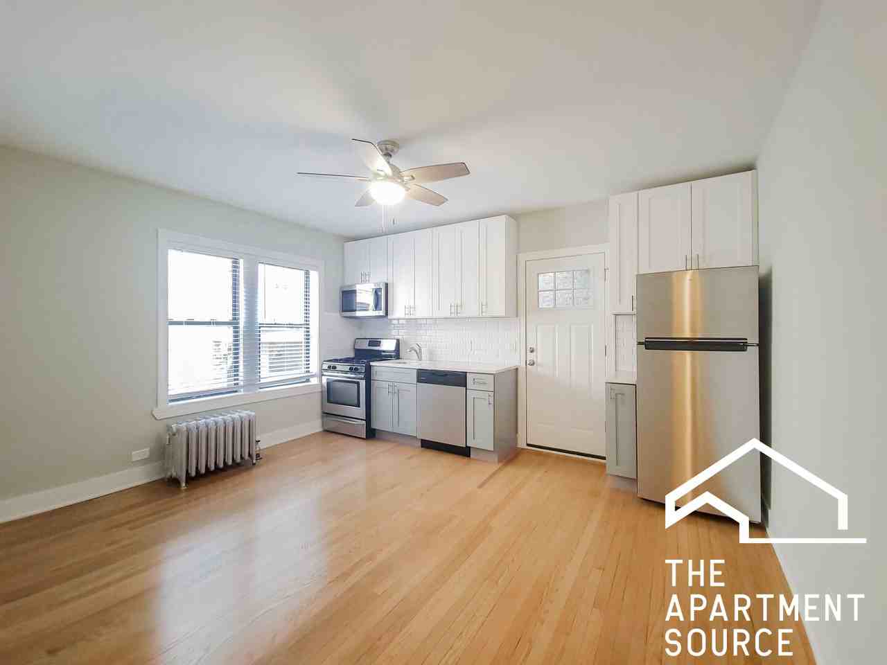 1948 W Wilson Ave #2R - Photo 2 of 12