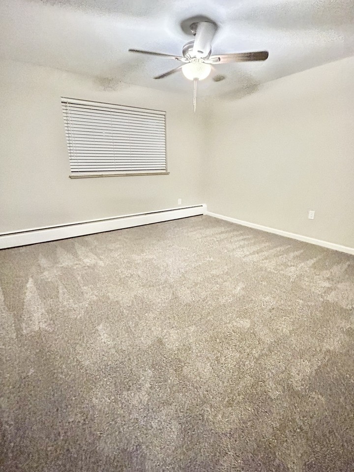 GRACE LANDINGS APARTMENTS - Photo 7 of 32