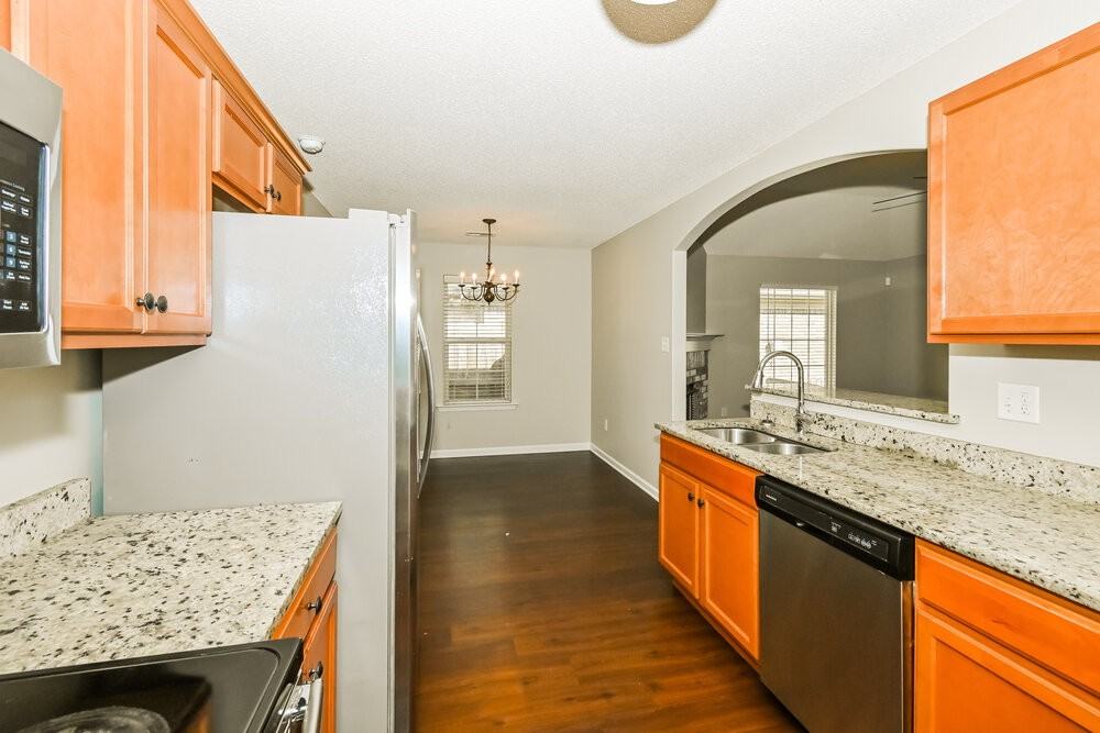 9446 Eckley Pl - Photo 6 of 16