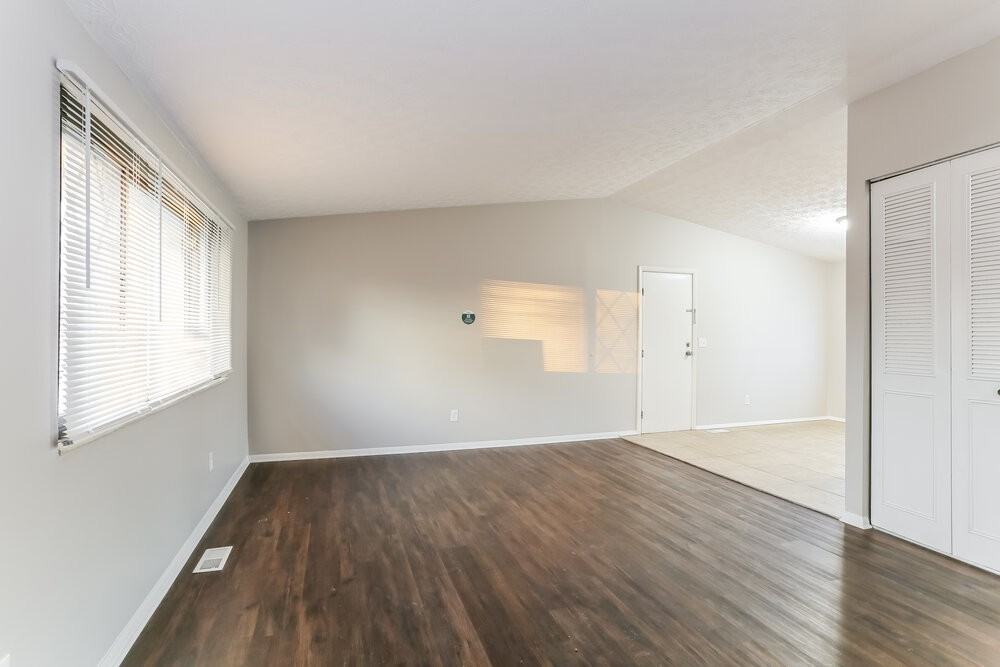 1284 Falene Pl - Photo 7 of 18