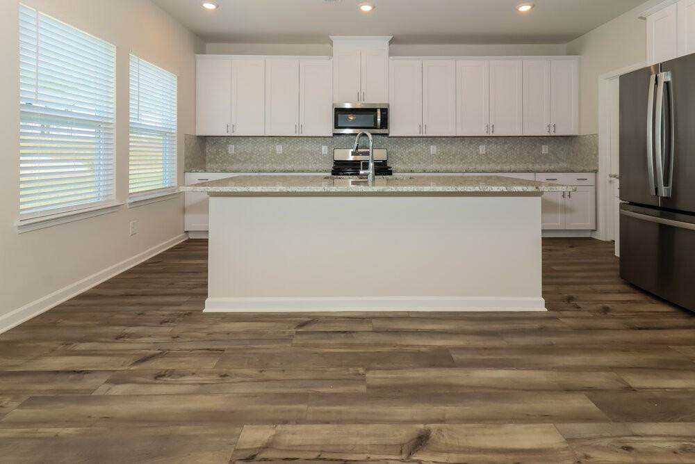 512 Magnolia Dr - Photo 6 of 17